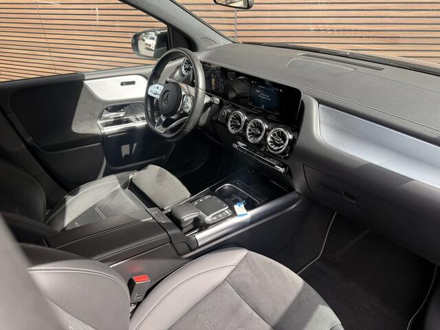 Mercedes-Benz B-KLASSE 250 e Business Solution AMG Limited Carplay / PDC / Half Leer / Cruise / LED