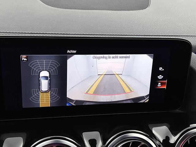 Mercedes-Benz B-KLASSE 250 e AMG Plug-In Hybride LIchtmetalen velgen | navigatie | MBUX wide screen| Sfeerverlichting | Night Pakket | Neerklapbare ach Inclusief 24 maanden MB Certified garantie voor Europa.