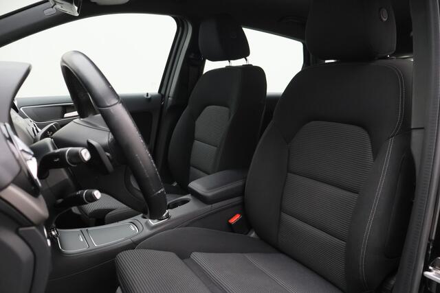 Mercedes-Benz B-KLASSE 180 Business Solution Camera, Navigatie, Stoelverwarming, Cruise, PDC