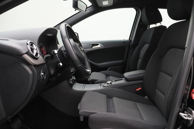 Mercedes-Benz B-KLASSE 180 Business Solution Camera, Navigatie, Stoelverwarming, Cruise, PDC