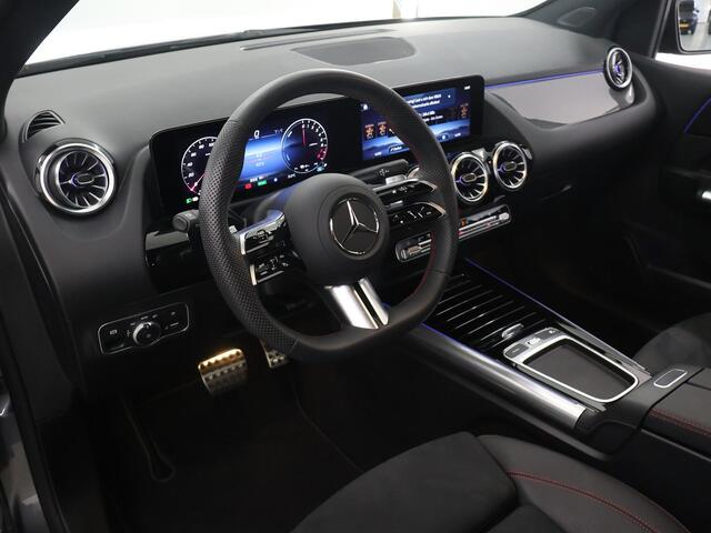 Mercedes-Benz B-KLASSE 250e Business Solution AMG | Panoramaschuifdak | Night | Winter pakket | Trekhaak | Stoelverwarming |