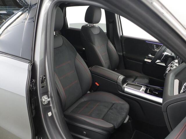 Mercedes-Benz B-KLASSE 250e Business Solution AMG | Panoramaschuifdak | Night | Winter pakket | Trekhaak | Stoelverwarming |