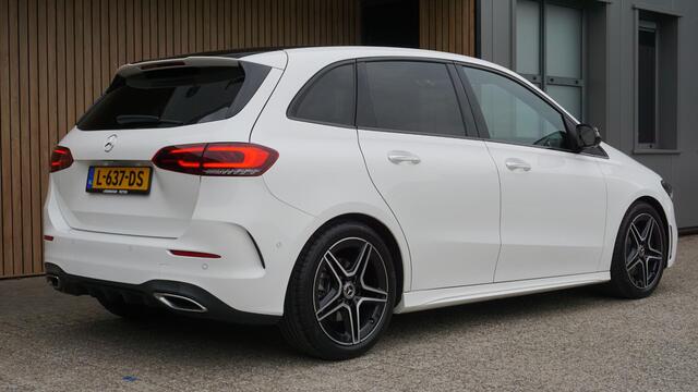 Mercedes-Benz B-KLASSE 220 192pk AMG line Burmeister Widescreen pdc Led Keyless *85293km* Cruise Trekhaak 18 inch LM *NL auto*