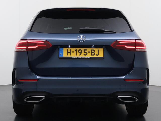 Mercedes-Benz B-KLASSE 220 Launch Edition Premium | AMG | Keyless | Sfeerverlichting