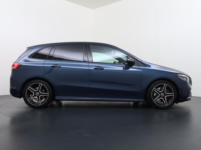 Mercedes-Benz B-KLASSE 220 Launch Edition Premium | AMG | Keyless | Sfeerverlichting