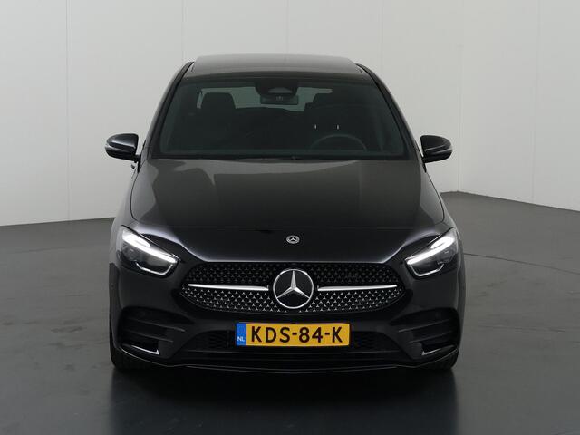 Mercedes-Benz B-KLASSE 250e Business Solution AMG | Panoramaschuifdak | Night | Winter pakket | Trekhaak | Stoelverwarming |