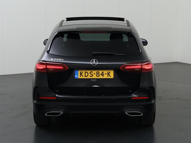 Mercedes-Benz B-KLASSE 250e Business Solution AMG | Panoramaschuifdak | Night | Winter pakket | Trekhaak | Stoelverwarming |
