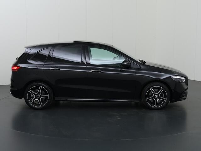 Mercedes-Benz B-KLASSE 250e Business Solution AMG | Panoramaschuifdak | Night | Winter pakket | Trekhaak | Stoelverwarming |