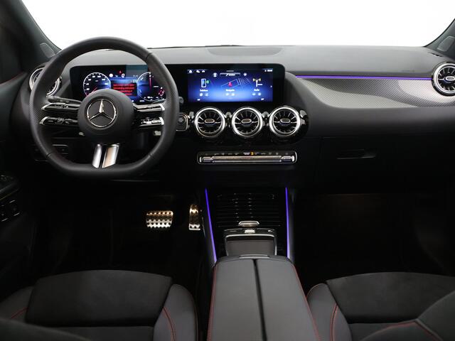 Mercedes-Benz B-KLASSE 250e Business Solution AMG | Panoramaschuifdak | Night | Winter pakket | Trekhaak | Stoelverwarming |