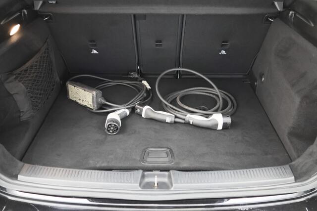 Mercedes-Benz B-KLASSE 250 e Business Line Camera, Cruise, Apple Carplay, LED, PDC, Sfeerverlichting, Trekhaak, 18''