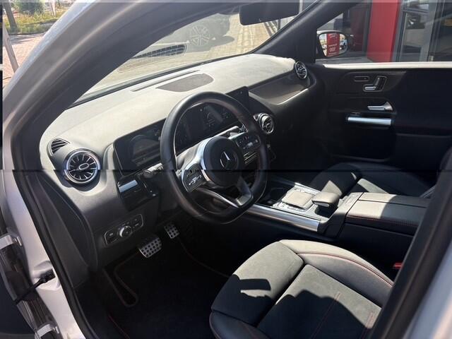 Mercedes-Benz B-KLASSE 200 AMG Line | Navi | Pano | Cruise | 49.809 km Dealeronderhouden