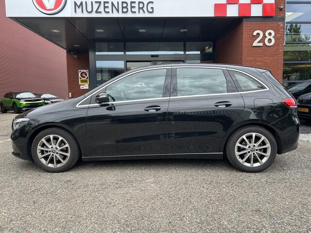 Mercedes-Benz B-KLASSE 180 Advantage // FULL LED // NAVI + CARPLAY // CAMERA // PDC V+A // STOELVERWARMING // ELEK. KOFFERKLEP