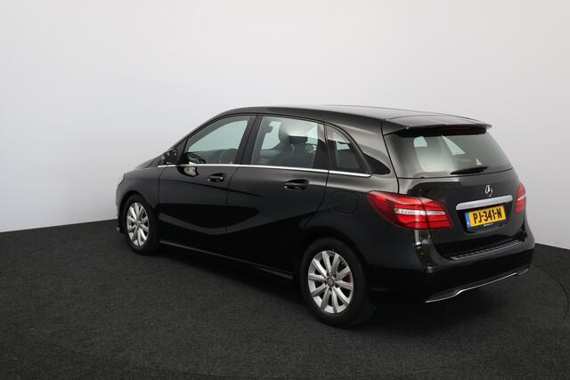 Mercedes-Benz B-KLASSE 180 d/ EERSTE EIGENAAR!/ D-Riem verv: 97.000 KM!/ Camera/ Apple + Android/ Zwarte-Hemel/ LED Koplampen/ PDC V+A/ Stoelverw./ Keyless-GO/ Cruise/ Bluetooth/ Multi. LEDER. Stuur/ Chroom.