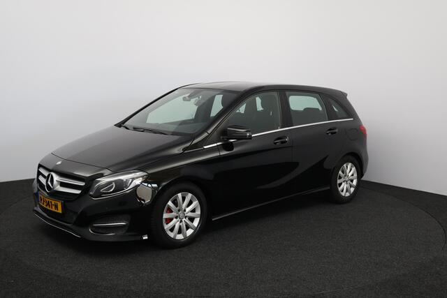 Mercedes-Benz B-KLASSE 180 d/ EERSTE EIGENAAR!/ D-Riem verv: 97.000 KM!/ Camera/ Apple + Android/ Zwarte-Hemel/ LED Koplampen/ PDC V+A/ Stoelverw./ Keyless-GO/ Cruise/ Bluetooth/ Multi. LEDER. Stuur/ Chroom.