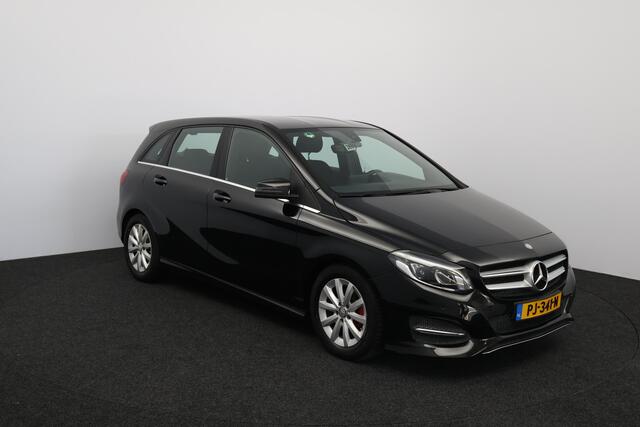 Mercedes-Benz B-KLASSE 180 d/ EERSTE EIGENAAR!/ D-Riem verv: 97.000 KM!/ Camera/ Apple + Android/ Zwarte-Hemel/ LED Koplampen/ PDC V+A/ Stoelverw./ Keyless-GO/ Cruise/ Bluetooth/ Multi. LEDER. Stuur/ Chroom.