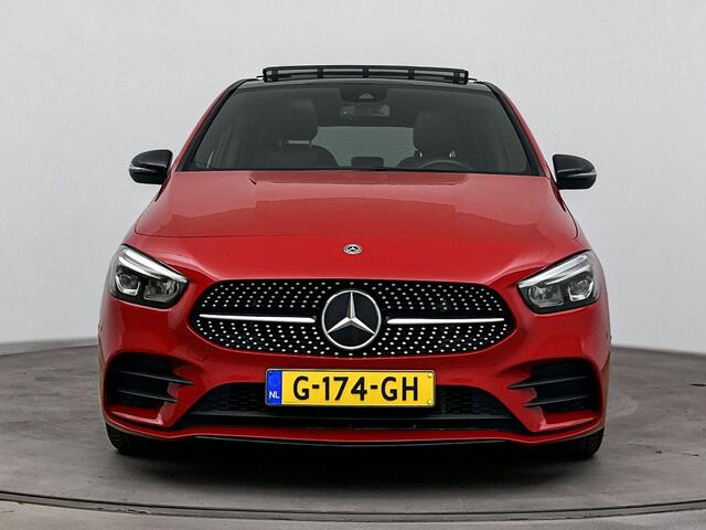 Mercedes-Benz B-KLASSE 180 Business Solution AMG | Schuif/kanteldak | Achteruitrij camera | Cruise control | Stoelverwarming | Navigatie |
