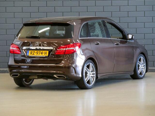 Mercedes-Benz B-KLASSE 180 Business Solution AMG Upgrade Edition | CAMERA | TREKHAAK | NAVIGATIE |