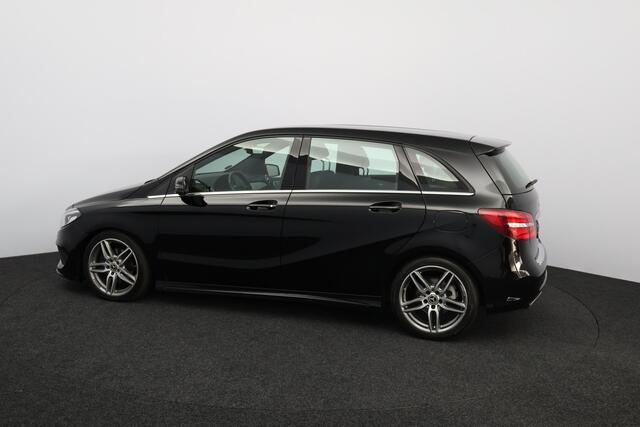 Mercedes-Benz B-KLASSE 180 Business Solution AMG/ AUTOMAAT!/ Zwarte-Hemel/ 18'' LMV/ LED Koplampen/ Keyless-GO/ Stoelverw./ Camera/ PDC V+A/ Half-Leder - Alcantara/ Navi/ Cruise/ Bluetooth/ Multi. Sportstuur.