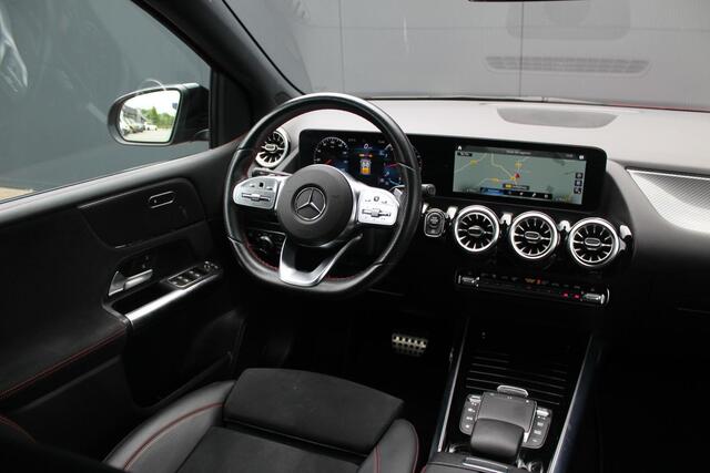 Mercedes-Benz B-KLASSE 200 Business Solution AMG | Incl. 12 Maanden garantie | Stoelverwarming | Elektrische trekhaak | Cruise control | Climate control | Parkeersensoren | Parkeercamera | Navigatie |