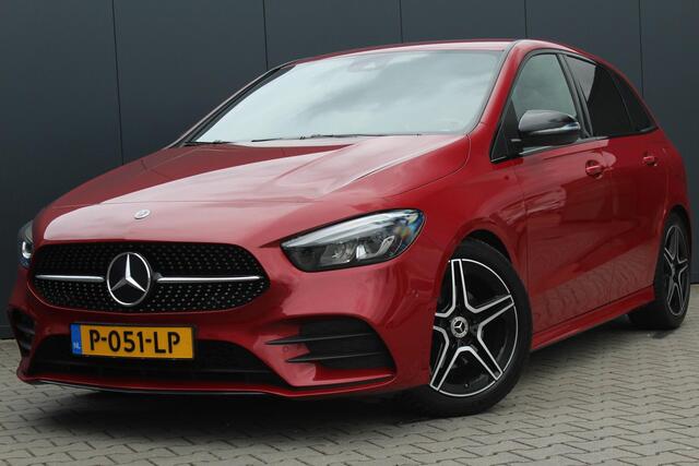 Mercedes-Benz B-KLASSE 200 Business Solution AMG | Incl. 12 Maanden garantie | Stoelverwarming | Elektrische trekhaak | Cruise control | Climate control | Parkeersensoren | Parkeercamera | Navigatie |