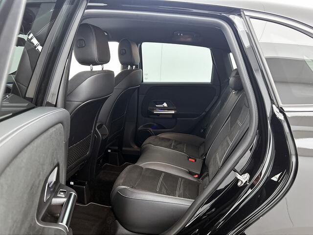 Mercedes-Benz B-KLASSE 250 e Hybride Premium Design AMG line / 1/2 Leder / Stoelverwarming / Pdc+Camera / Navigatie / Apk 01-2028