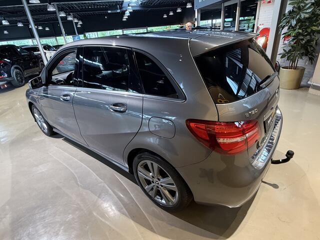 Mercedes-Benz B-KLASSE 180 Ambition | automaat | leder | navigatie origineel Nederlandse auto