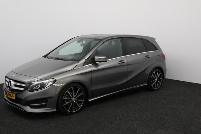 Mercedes-Benz B-KLASSE 180 Business Solution/ Trekhaak/ 18'' LMV/ LED Koplampen/ Camera/ Keyless-GO/ Stoelverw./ Zwarte-Hemel/ Sportstoelen/ Navi/ Bluetooth/ Multi. Sportstuur/ PDC V+A/ Chroom/ Extra getint glas.