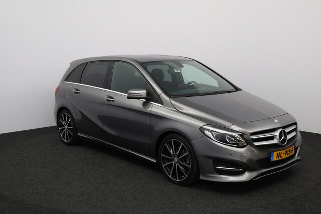 Mercedes-Benz B-KLASSE 180 Business Solution/ Trekhaak/ 18'' LMV/ LED Koplampen/ Camera/ Keyless-GO/ Stoelverw./ Zwarte-Hemel/ Sportstoelen/ Navi/ Bluetooth/ Multi. Sportstuur/ PDC V+A/ Chroom/ Extra getint glas.