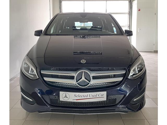 Mercedes-Benz B-KLASSE 180 Ambition | Trekhaak | Stoelverwarming | Parkeercamera |