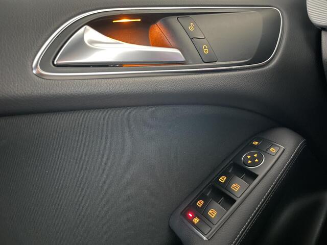 Mercedes-Benz B-KLASSE 180 Ambition | Trekhaak | Stoelverwarming | Parkeercamera |