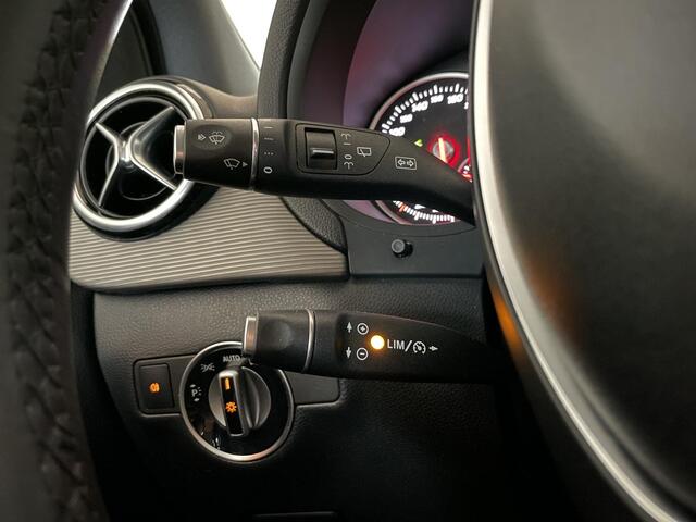 Mercedes-Benz B-KLASSE 180 Ambition | Trekhaak | Stoelverwarming | Parkeercamera |