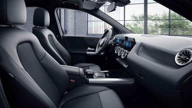 Mercedes-Benz B-KLASSE 180 Premium Plus | Night | Distronic | Achteruitrijcamera | Sfeerverlichting | Keyless | Apple Carplay |