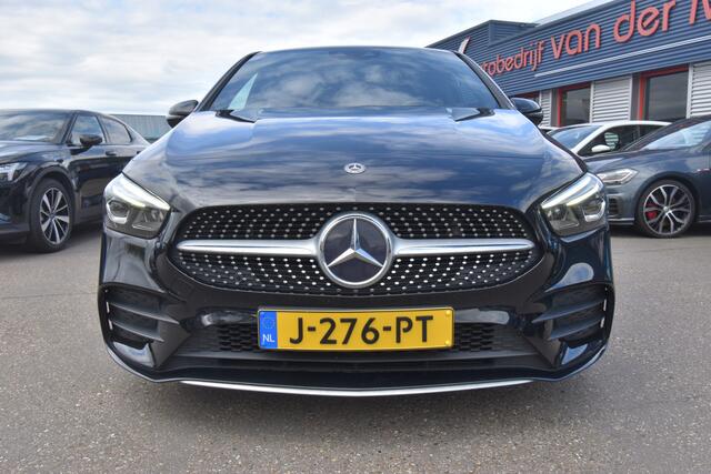 Mercedes-Benz B-KLASSE 180 Business Solution AMG , TREKHAAK , A UITRIJ CAM , LED KOPL , NAVI , V ST VERW ,