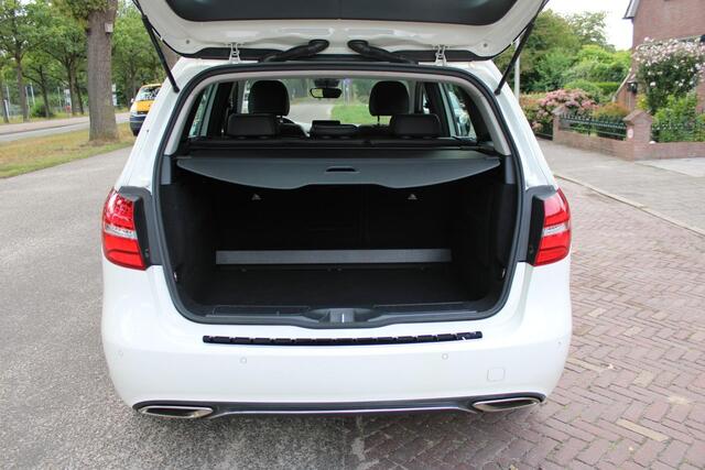Mercedes-Benz B-KLASSE 180 Blue Efficiency Ambition LED, Navi, Half Leer, Garantie!