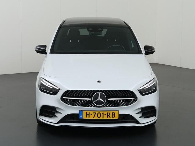 Mercedes-Benz B-KLASSE 220 Launch Edition Premium Plus | AMG | Panoramadak | Multispaaks lichtmetalen velgen | Memory |
