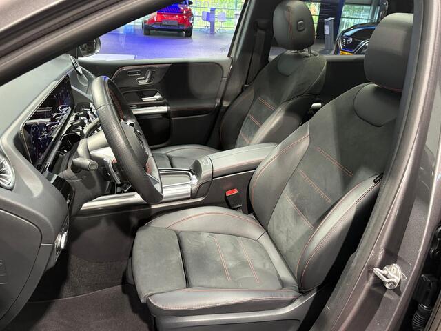 Mercedes-Benz B-KLASSE 180 AMG Line | Panoramadak | Elektrisch verstelbare stoelen | Stoelverwarming | 360º Camera |