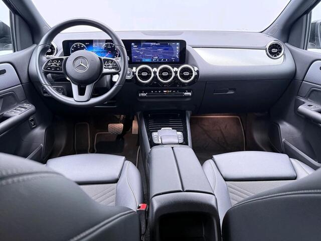 Mercedes-Benz B-KLASSE 180 Business Solution Ledkoplampen | Parkeerpakket met achteruitrijcamera | Stoelverwarming | Spiegelpakket. Inclusief 24 maanden Mercedes-Benz Certified garantie voor Europa.