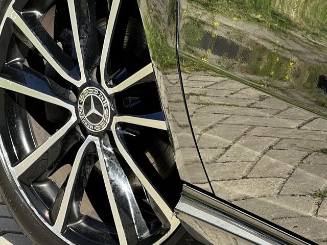 Mercedes-Benz B-KLASSE 180 Business Solution AMG Upgrade Edition | Airco | Navigatie | Achteruitrijdcamera | Sport Int | 18" AMG Velgen | Wegklapbare Trekhaak | 1e Eigenaar!
