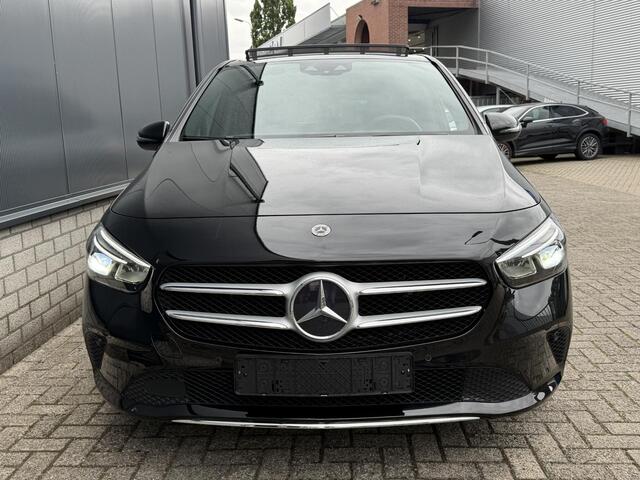 Mercedes-Benz B-KLASSE 250 e 17"/Leder/Panoramadak/Stoel + stuurverwarming/Camera/PDC v+a/Apple Carplay & Android Auto
