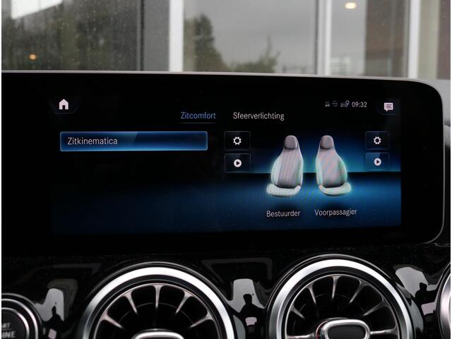 Mercedes-Benz B-KLASSE 180 | Panoramadak | Trekhaak | Sfeerverlichting | Apple Carplay