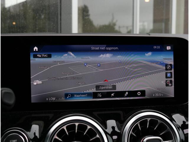 Mercedes-Benz B-KLASSE 180 | Panoramadak | Trekhaak | Sfeerverlichting | Apple Carplay
