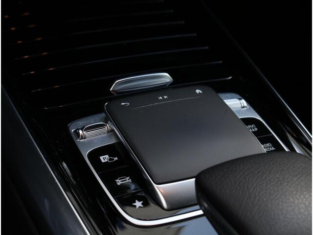 Mercedes-Benz B-KLASSE 180 Business Solution AMG | Apple Carplay