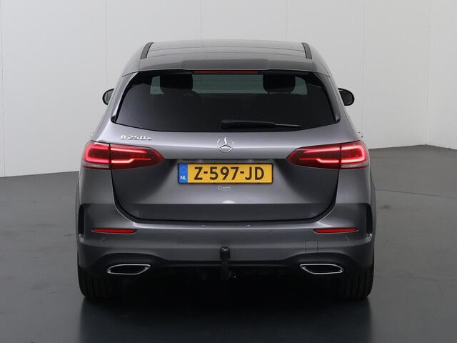 Mercedes-Benz B-KLASSE 250 e Business Line | AMG | Panoramadak | Night | Achteruitrijcamera | Stoelverwarming |
