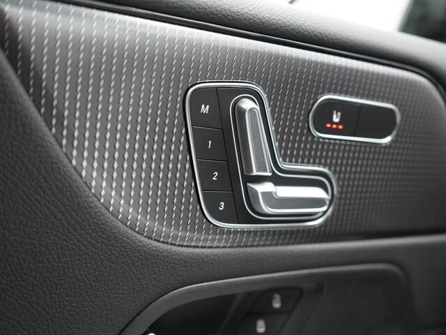 Mercedes-Benz B-KLASSE 250 e Advantage PHEV 218pk Dealer O.H. | Trekhaak Af Fabriek | Adaptive Cruise | Head Up | Burmester Audio | Camera | Lederen Sportstoelen Memory & Verwarmd | BLIS | Apple Carplay | Widescreen Navi | DAB | Plug In Hybrid |