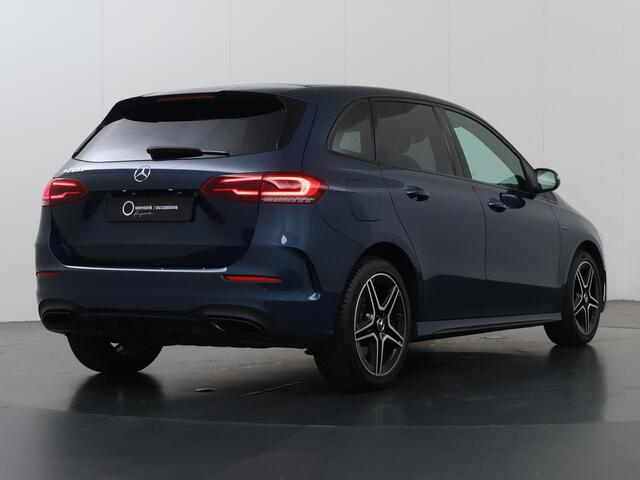 Mercedes-Benz B-KLASSE 250 e AMG Line | Night | Multibeam | Stoelverwarming | Sfeerverlichting | Achteruitrijcamera |