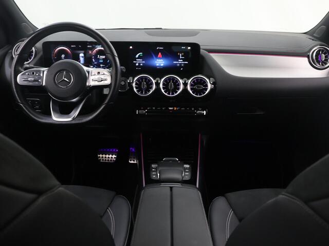 Mercedes-Benz B-KLASSE 250 e AMG Line | Night | Multibeam | Stoelverwarming | Sfeerverlichting | Achteruitrijcamera |