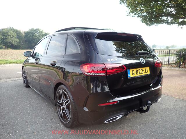 Mercedes-Benz B-KLASSE 180 AMG-LINE / CAMERA / CARPLAY / TREKHAAK / SCHUIF-KANTEL