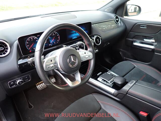 Mercedes-Benz B-KLASSE 180 AMG-LINE / CAMERA / CARPLAY / TREKHAAK / SCHUIF-KANTEL