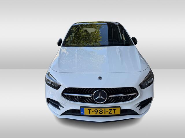 Mercedes-Benz B-KLASSE 200 Business Solution AMG | stoelverwarming | 18 inch velgen | panoramadak | burmester-geluidssysteem |