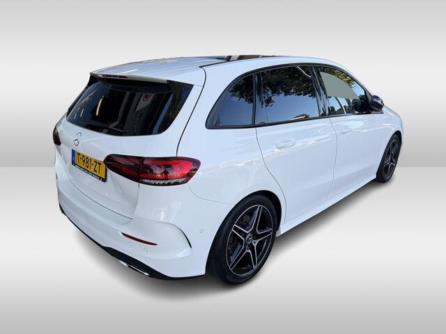 Mercedes-Benz B-KLASSE 200 Business Solution AMG | stoelverwarming | 18 inch velgen | panoramadak | burmester-geluidssysteem |